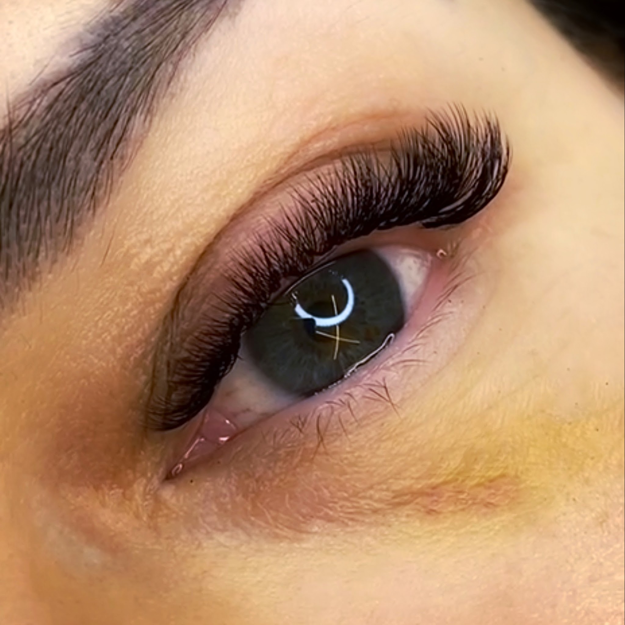 Trattamento ciglia realizzato da Michelle Beautè