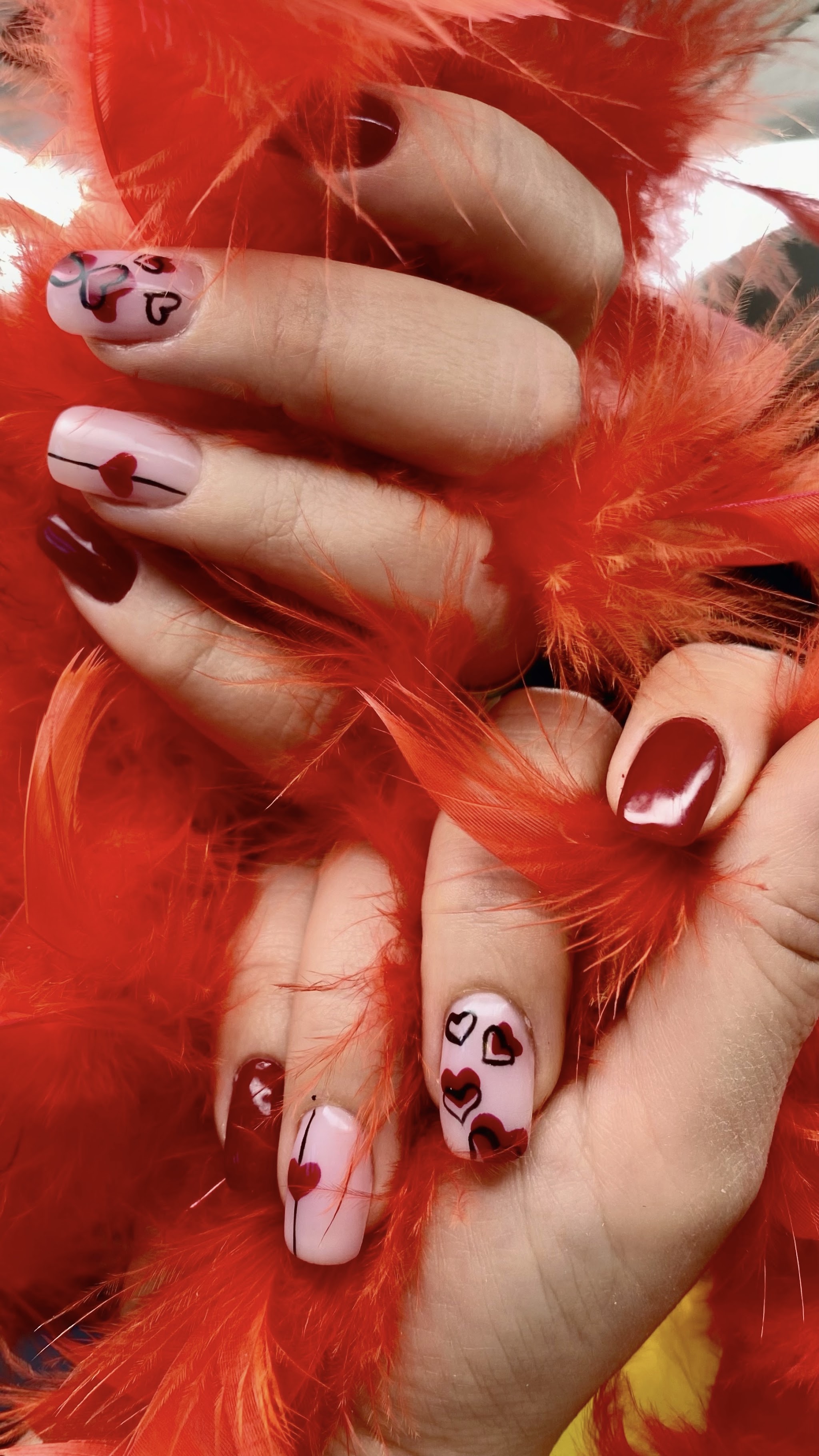 Nail art rossa e rosa realizzata da Michelle Beautè